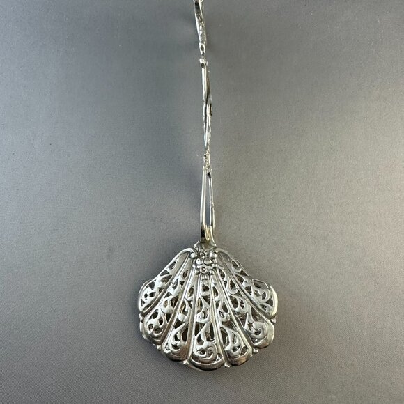 🌿 Antique Sterling Silver Pastry/Sandwich Tongs 🐚  Marked STERLING - Picture 2 of 6